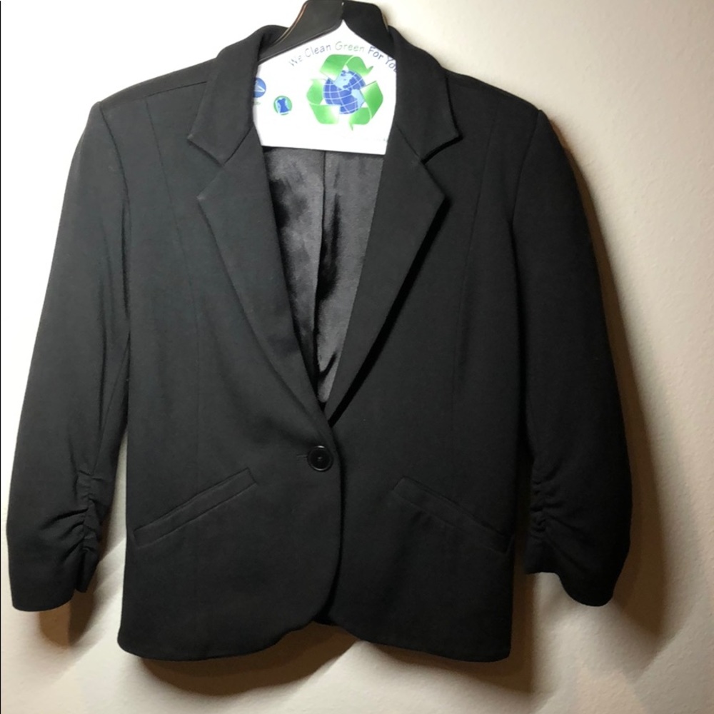 La Rok jersey blazer size S. Freshly dry cleaned.